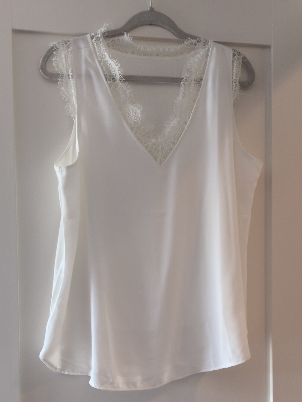 White Lace Trim V-Neck Sleeveless Blouse